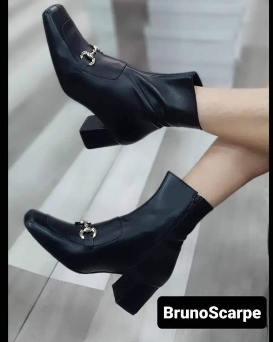 Bruno Scarpe Δερμάτινο Μποτάκι Καρέ με Αγκράφα Μαύρο Bruno Scarpe Δερμάτινο Μποτάκι Καρέ με Αγκράφα Μαύρο